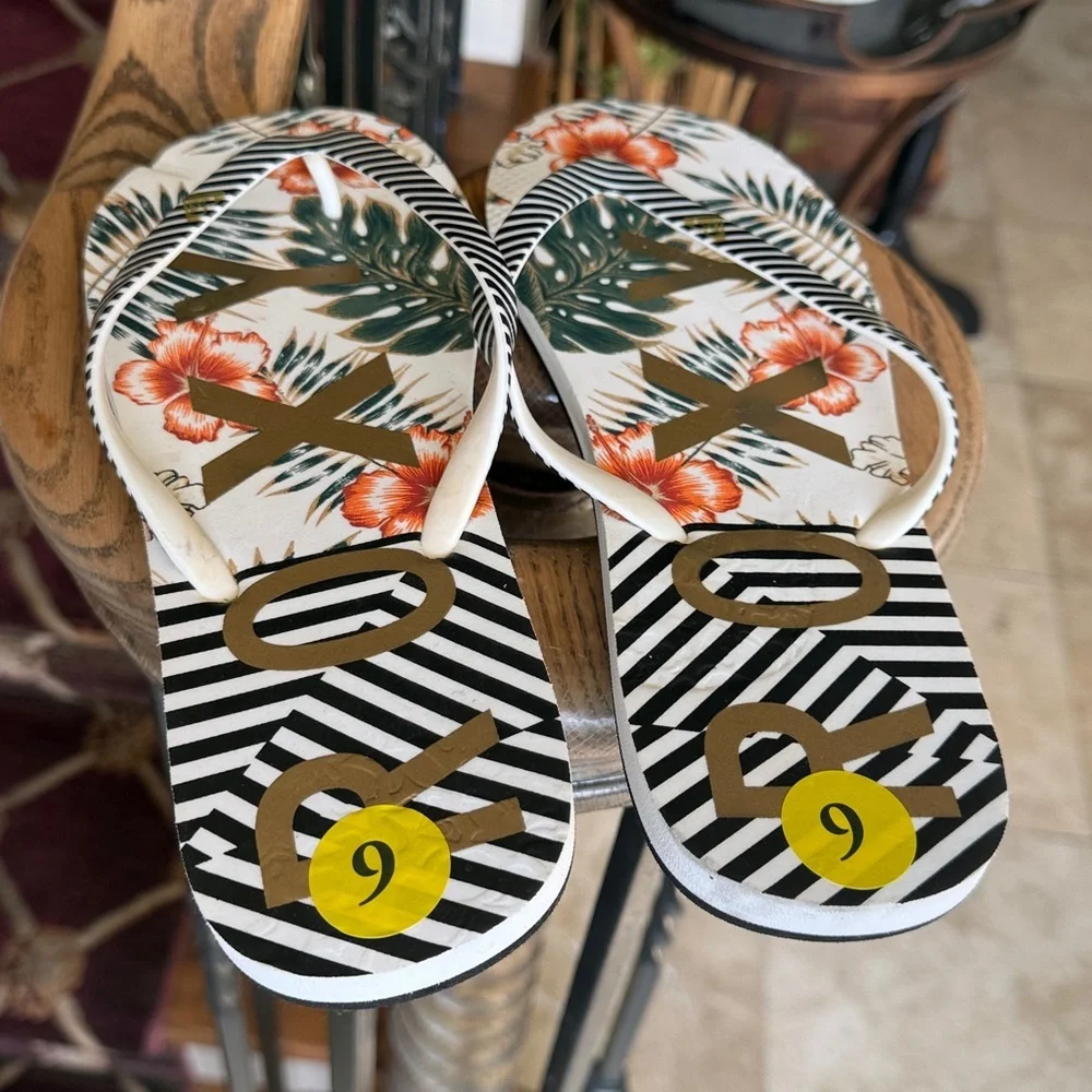ROXY ladies floral flip-flop size 9 excellent condition - Picture 8 of 8